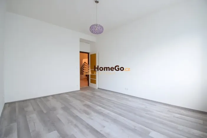 Pronájem bytu 3+1, Praha - Nusle, U gymnázia, 97 m2