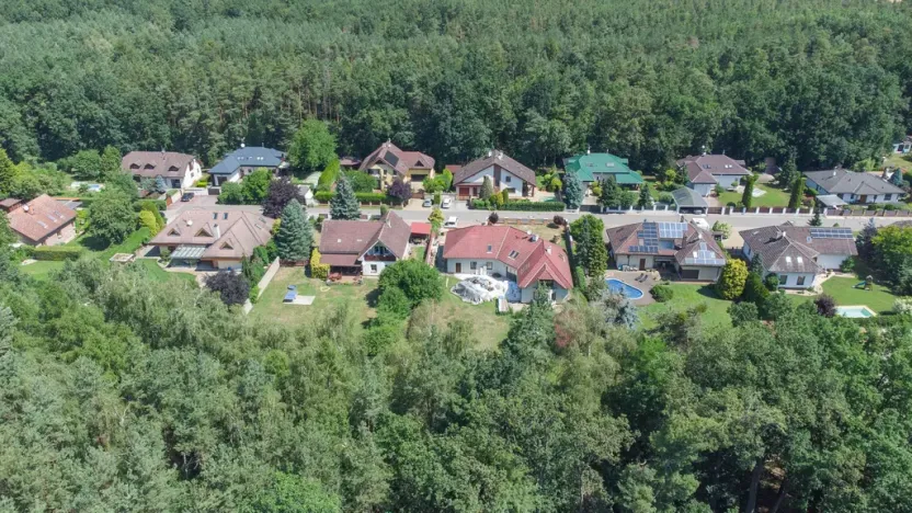 Prodej rodinného domu, Sezemice - Veská, 400 m2