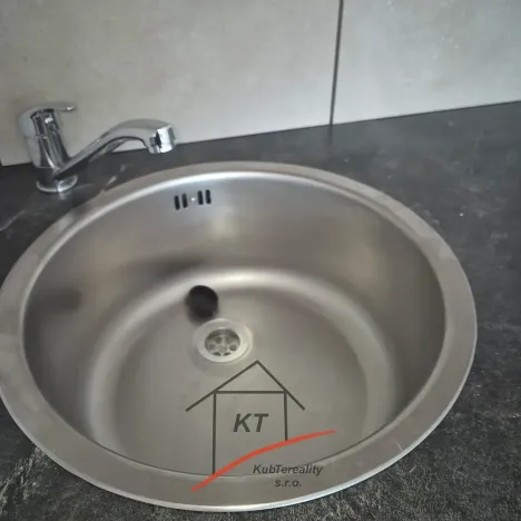 Pronájem bytu 1+kk, Děčín, Žerotínova, 35 m2
