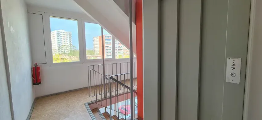 Prodej bytu 2+kk, Praha - Lhotka, Novodvorská, 41 m2