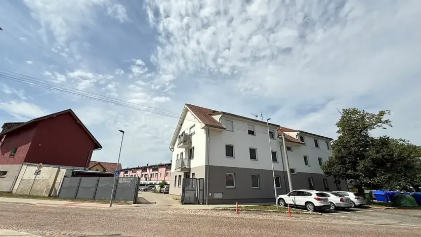 Prodej bytu 3+kk, Břežany II, 60 m2