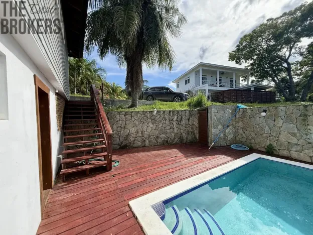 Prodej rodinného domu, French Harbour, Honduras, 185 m2