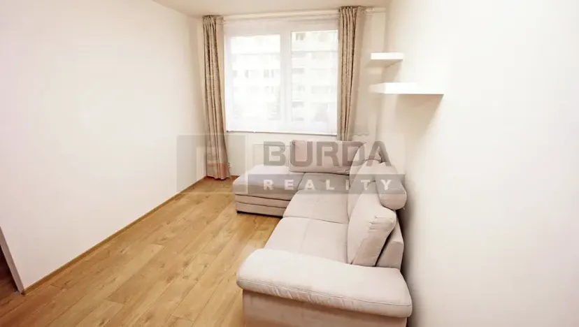 Pronájem bytu 2+kk, Praha - Troja, Hnězdenská, 36 m2
