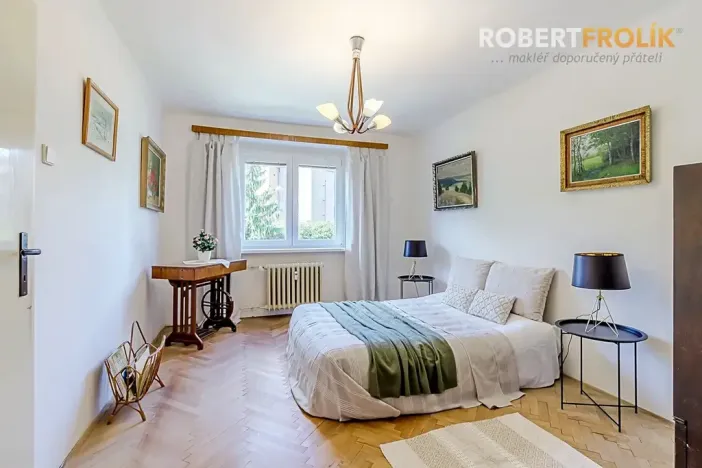 Prodej bytu 2+1, Praha - Bubeneč, Ve struhách, 48 m2