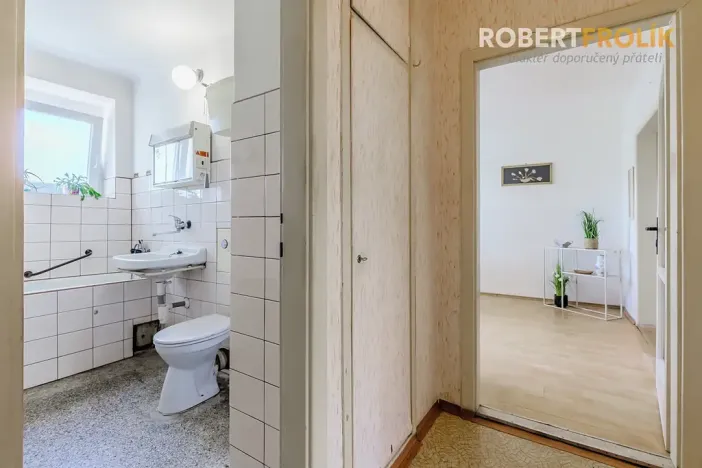 Prodej bytu 2+1, Praha - Bubeneč, Ve struhách, 48 m2