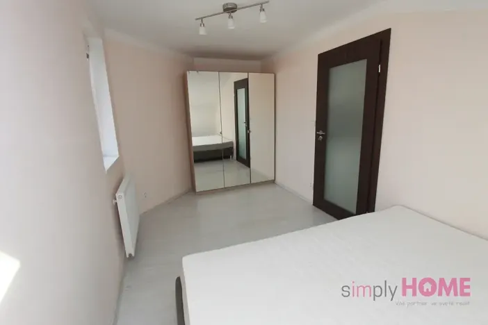 Pronájem bytu 2+kk, Praha - Žižkov, Cimburkova, 46 m2