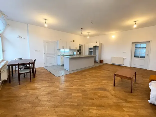 Prodej rodinného domu, Lázně Bělohrad, 302 m2
