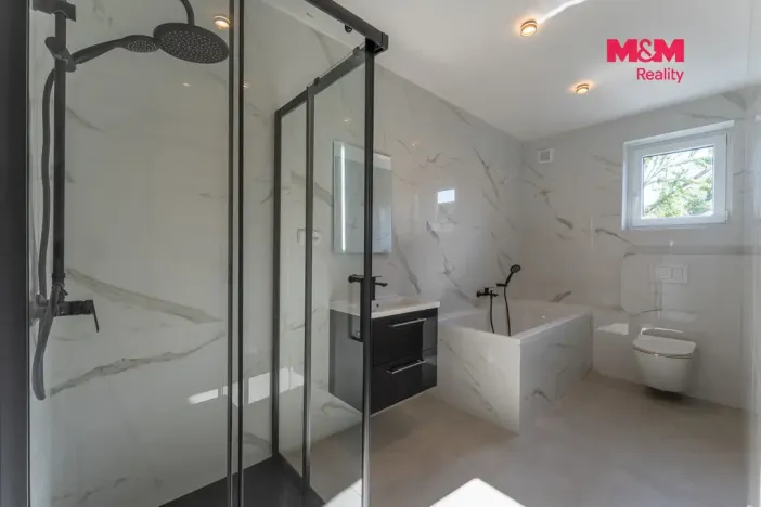 Prodej rodinného domu, Křinec, Zelené náměstí, 83 m2