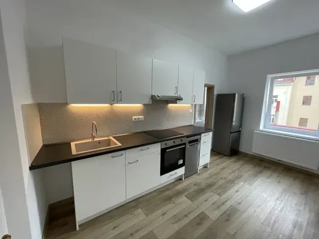 Pronájem bytu 2+1, Praha, Bořivojova, 72 m2