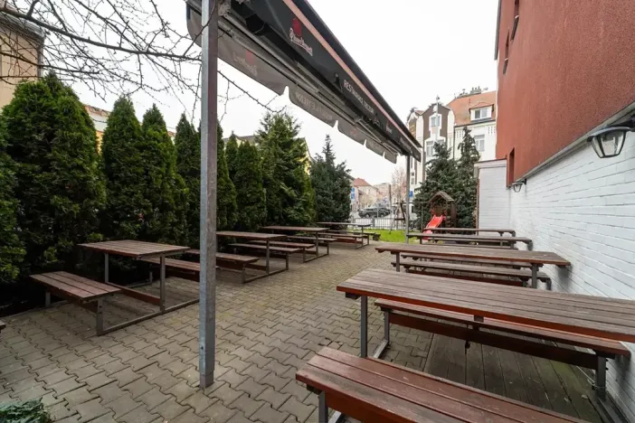 Pronájem restaurace, Praha - Braník, Branická, 610 m2