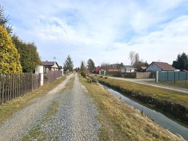 Pronájem chaty, Kralupy nad Vltavou - Zeměchy, 30 m2