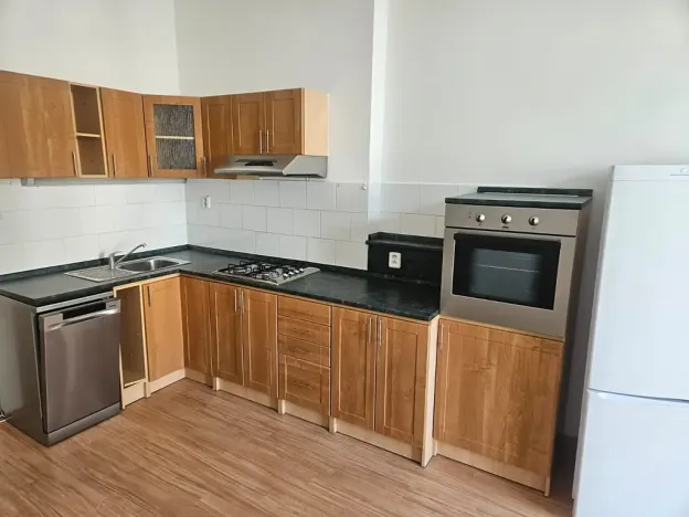 Pronájem bytu 2+1, Praha - Vinohrady, Slovenská, 97 m2