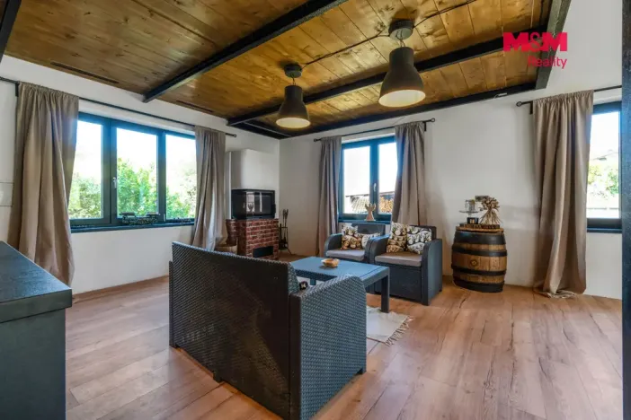 Prodej rodinného domu, Králův Dvůr - Křižatky, 156 m2