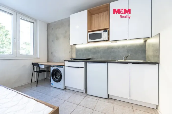 Pronájem obchodního prostoru, Praha - Hlubočepy, Pražského, 14 m2