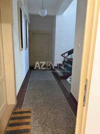 Pronájem bytu 1+kk, Praha - Bubeneč, Jaselská, 29 m2