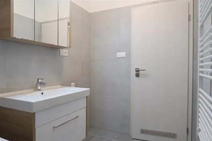 Pronájem bytu 3+kk, Praha - Vysočany, Svatošových, 72 m2