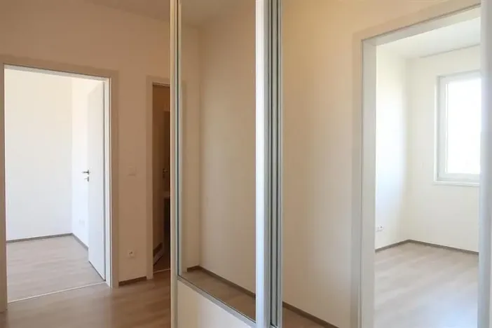 Pronájem bytu 3+kk, Praha - Vysočany, Svatošových, 72 m2