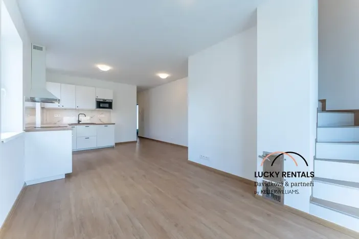 Pronájem bytu 3+kk, Řehenice, 91 m2