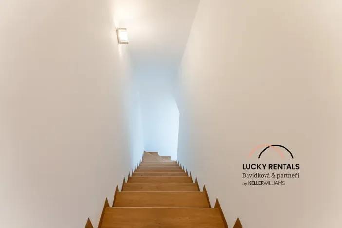 Pronájem bytu 3+kk, Řehenice, 91 m2