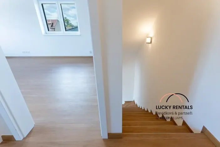 Pronájem bytu 3+kk, Řehenice, 77 m2