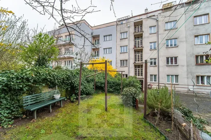 Pronájem bytu 1+1, Praha - Podolí, Podolská, 29 m2