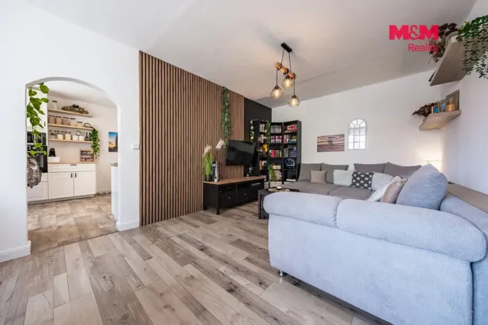 Prodej bytu 3+1, Volary, Sídl. Míru, 70 m2