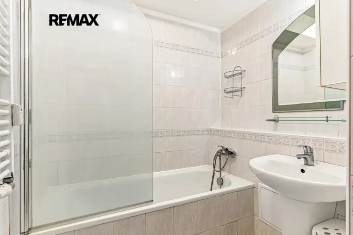 Pronájem bytu 2+kk, Praha - Vysočany, Podkovářská, 54 m2
