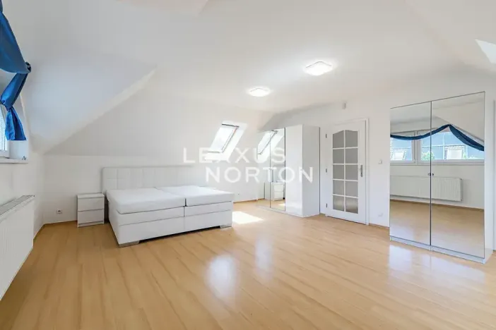 Pronájem rodinného domu, Průhonice, Pod Valem II., 204 m2