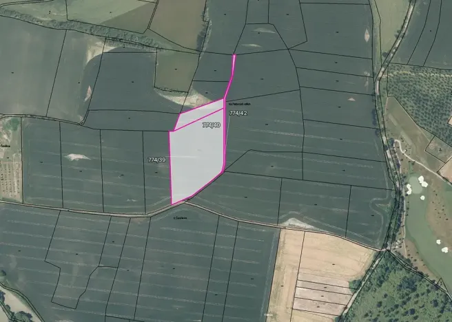 Prodej pole, Křížkový Újezdec, 18292 m2
