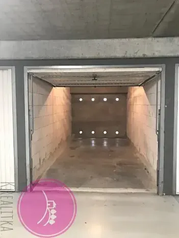 Pronájem garáže, Olomouc, Schweitzerova, 14 m2