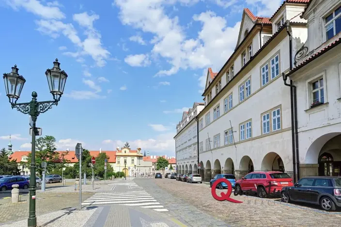 Pronájem kanceláře, Praha - Hradčany, Loretánské náměstí, 11 m2