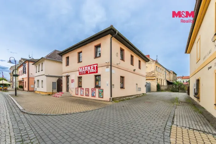 Pronájem bytu 4+1, Bor, náměstí Republiky, 90 m2