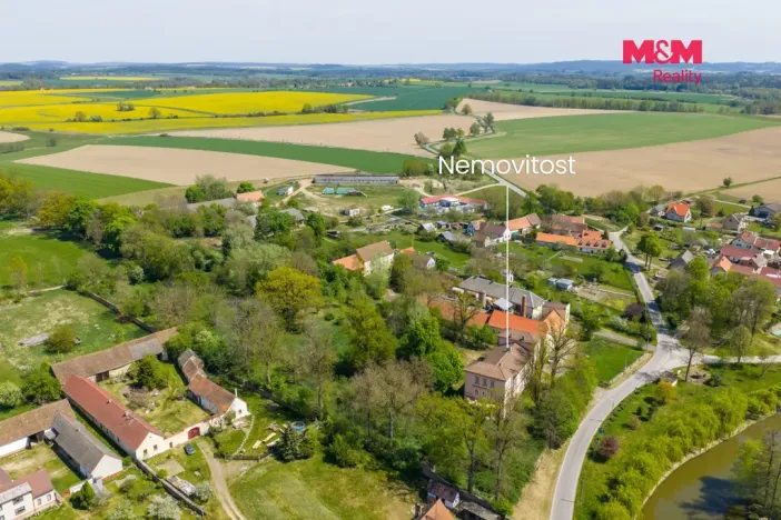 Prodej historického objektu, Dírná - Lžín, 963 m2