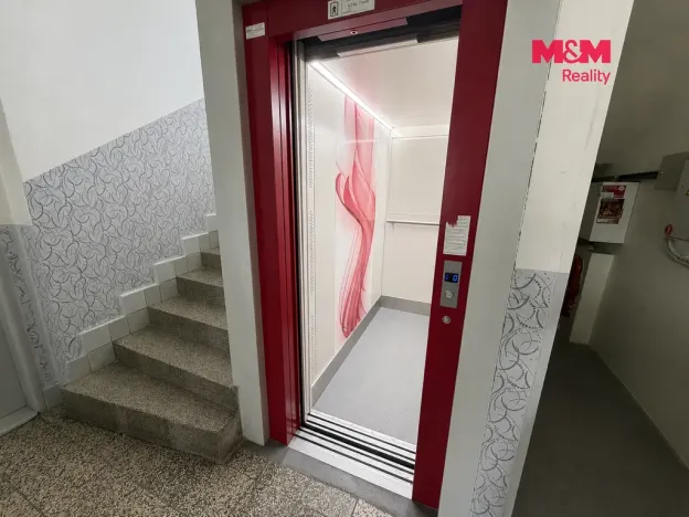 Prodej bytu 2+kk, Ostrava - Poruba, Hlavní třída, 54 m2