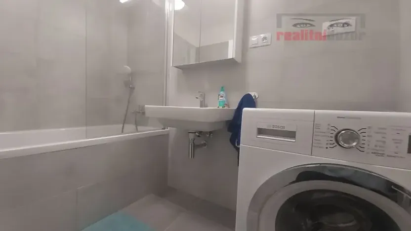 Pronájem bytu 2+kk, Brno, Střední, 67 m2
