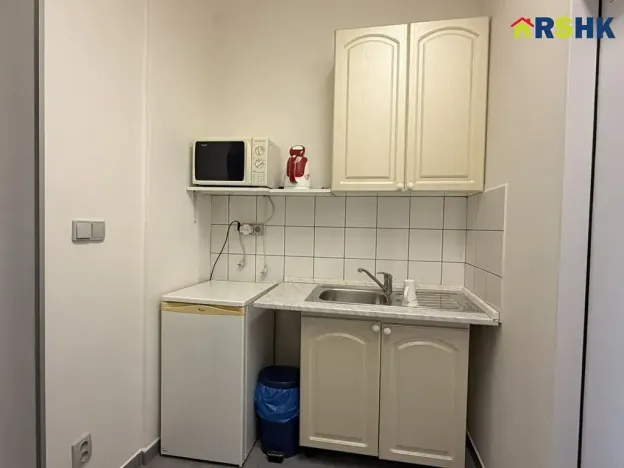 Pronájem kanceláře, Hradec Králové, Koutníkova, 69 m2
