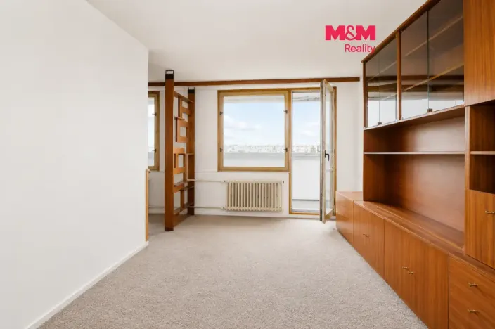 Prodej bytu 3+1, Praha - Prosek, Lovosická, 66 m2