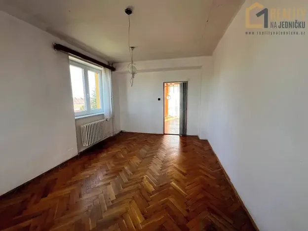 Prodej bytu 2+1, Polička, Jiráskova, 54 m2