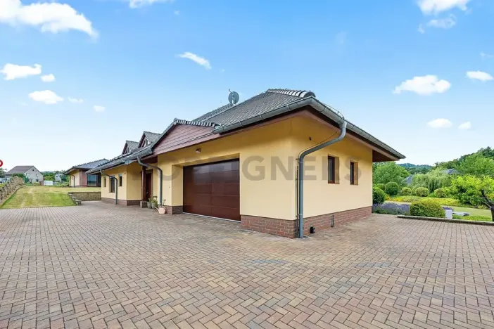 Prodej rodinného domu, Rybí, 340 m2