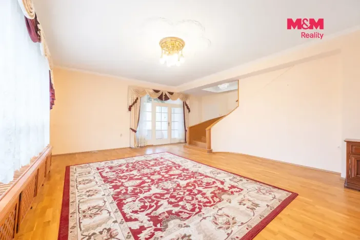 Prodej rodinného domu, Uherské Hradiště, U Stadionu, 300 m2