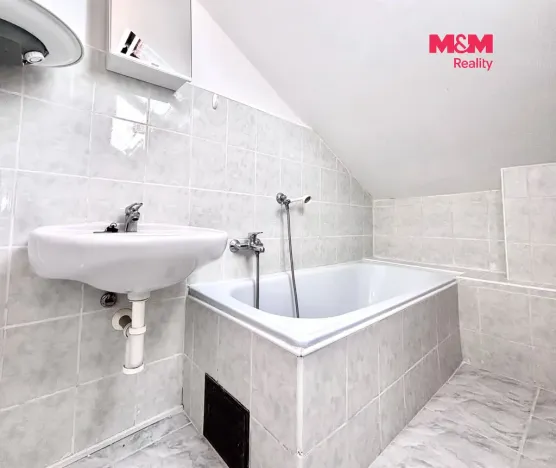 Pronájem bytu 1+kk, Nový Bor, Sklářská, 24 m2