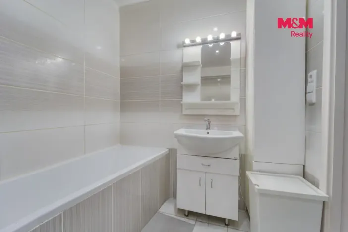 Prodej bytu 2+kk, Beroun - Beroun-Centrum, Na Klášteře, 43 m2