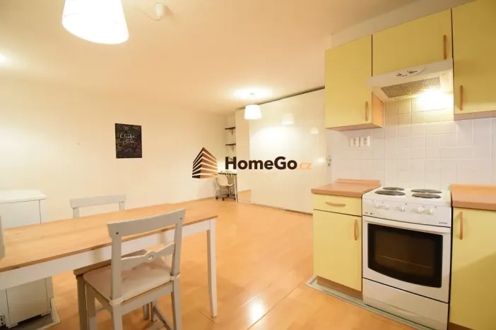 Pronájem bytu 1+kk, Praha - Žižkov, Štítného, 40 m2