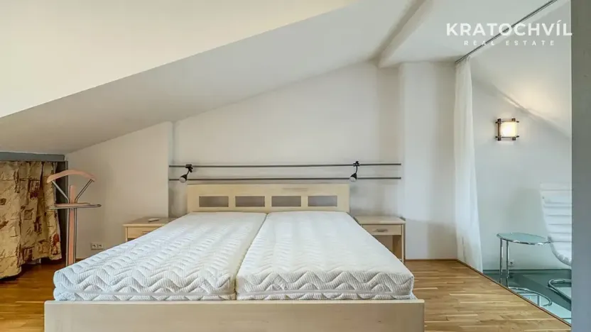 Pronájem bytu 2+1, Praha - Smíchov, Hořejší nábřeží, 117 m2