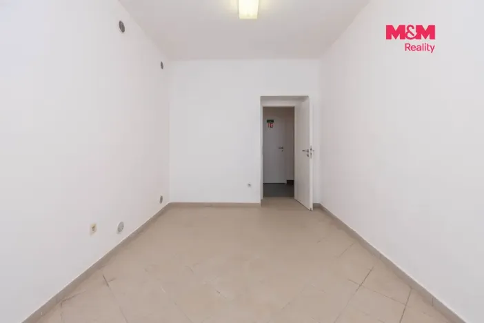 Pronájem kanceláře, Praha - Strašnice, Kolovratská, 61 m2