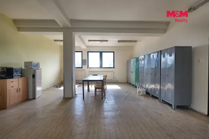Prodej výrobních prostor, Kroměříž, Chelčického, 1414 m2