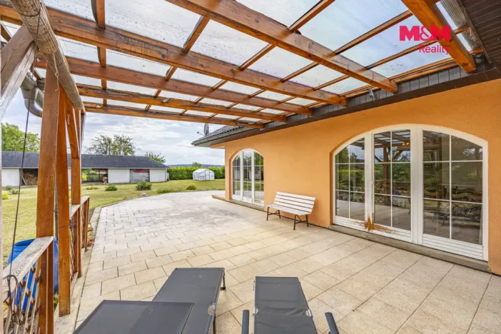 Prodej rodinného domu, Černíkovice, 280 m2