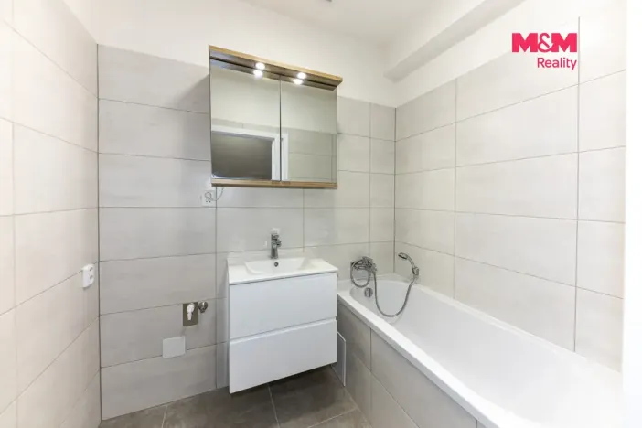 Pronájem bytu 3+kk, Hostovlice, 75 m2