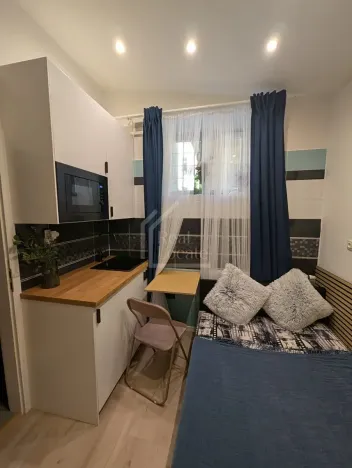 Pronájem bytu 1+kk, Praha - Smíchov, Na bělidle, 9 m2