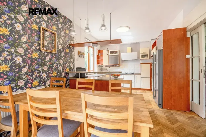 Prodej vily, Praha - Dejvice, U dejvického rybníčku, 400 m2
